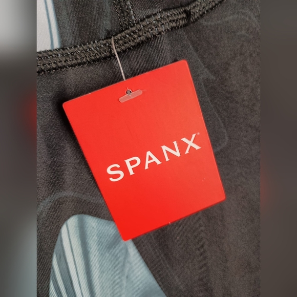 NWT Spanx Booty Boost Active Marbled 7/8 Leggings Size 3X 💙 $98 - Picture 6 of 10